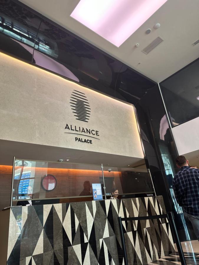 Alliance Palace Aparthotel By Marriott Batoumi Extérieur photo